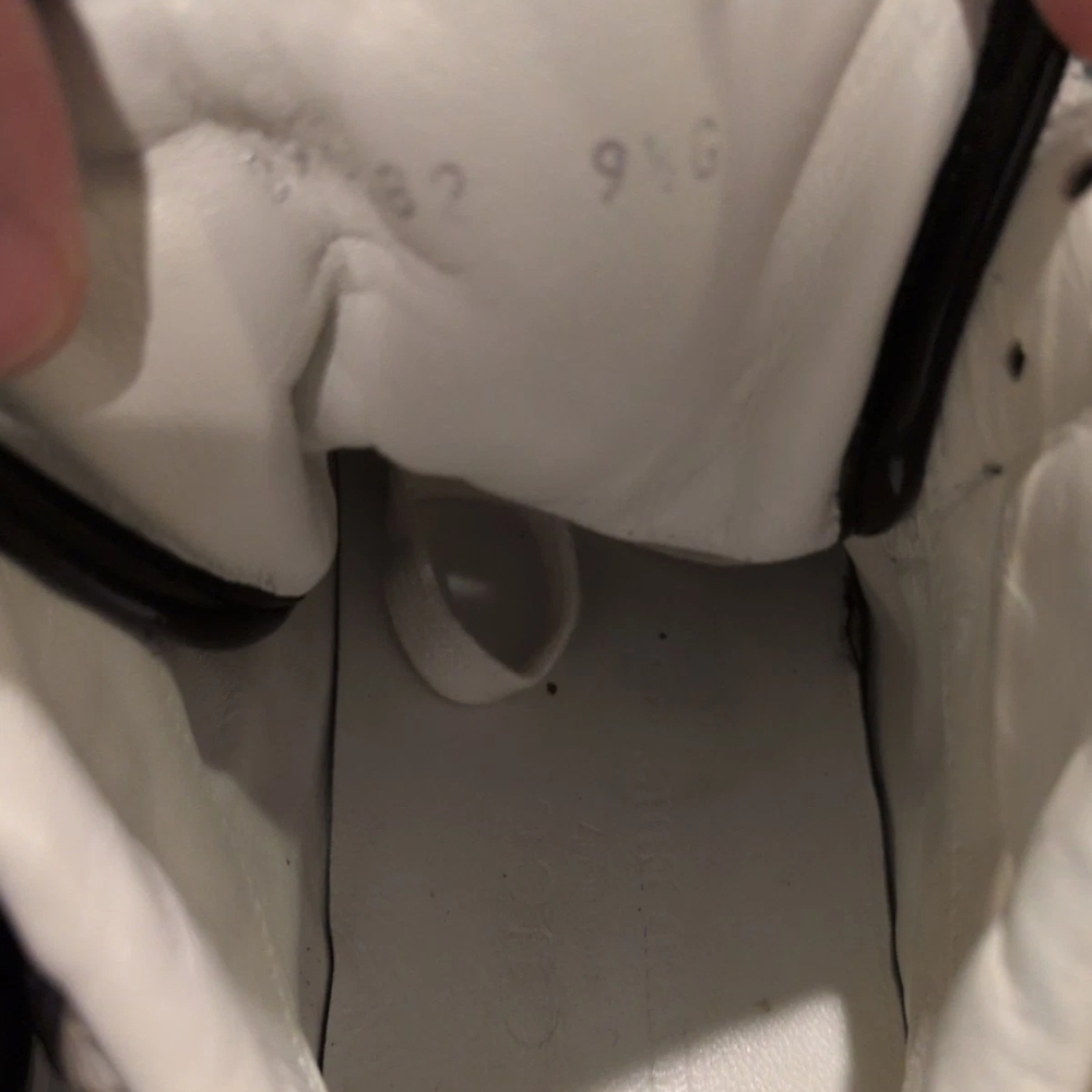 Gucci Black and White Athletic Shoes - Picture 5 of 15